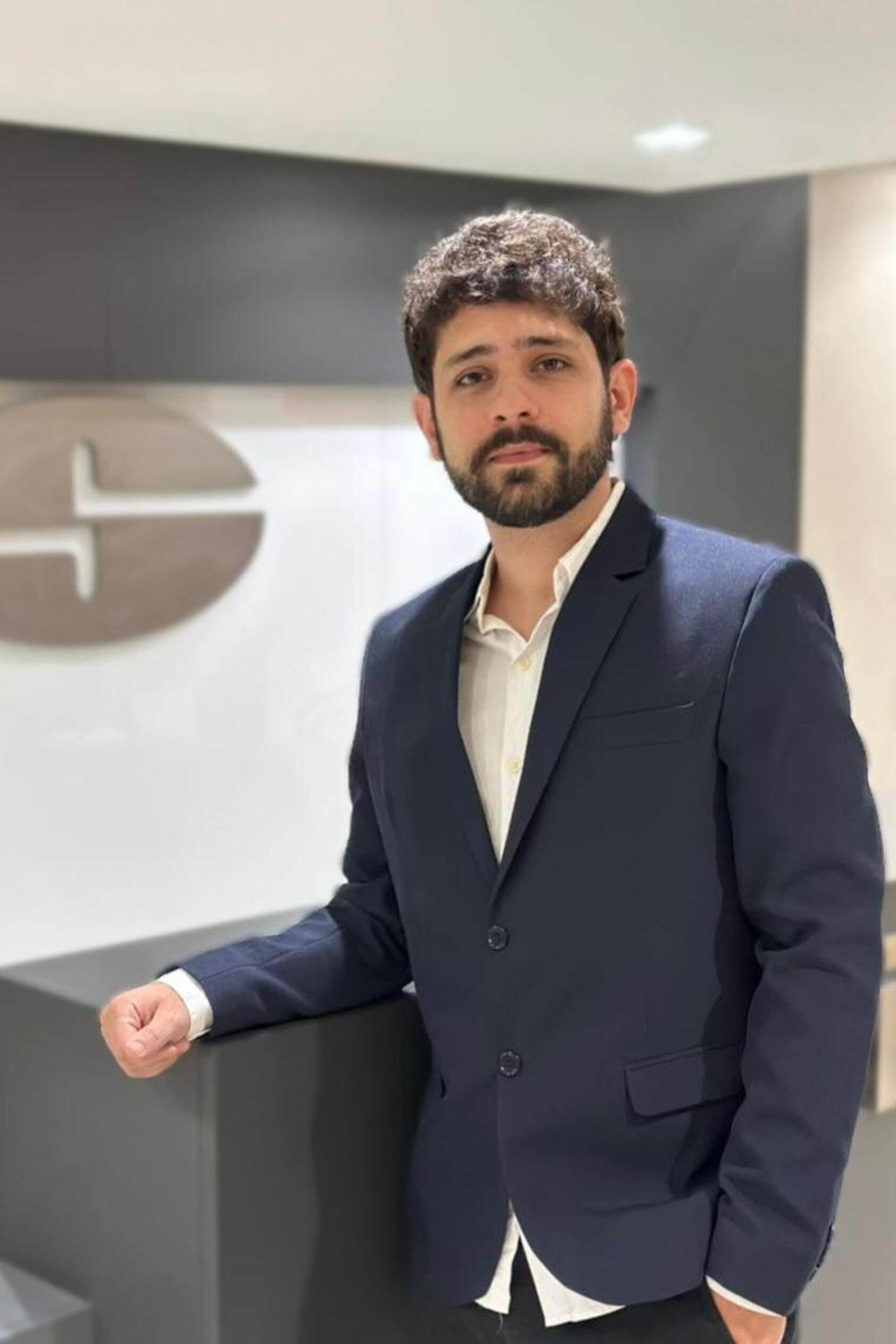 Luis G. Kreischer Senna